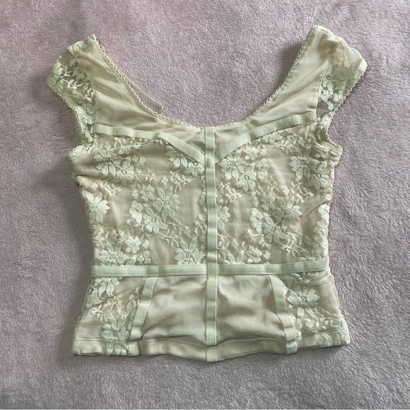 lacy cream coquette top - Picture 3 of 6